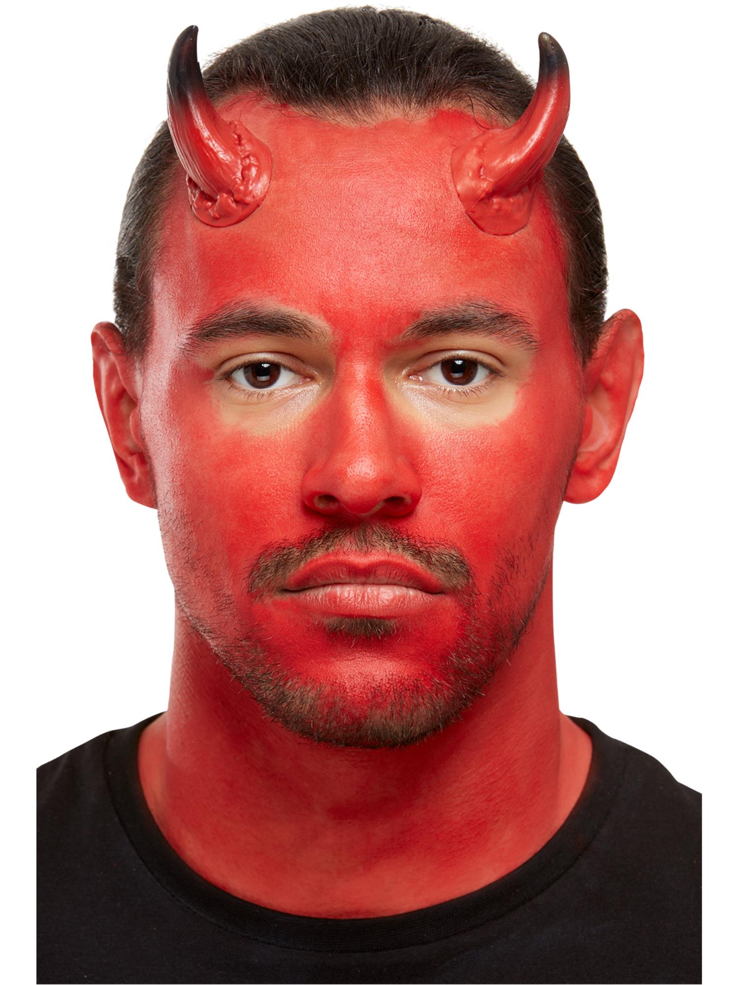 Devil Aqua Make Up Kit