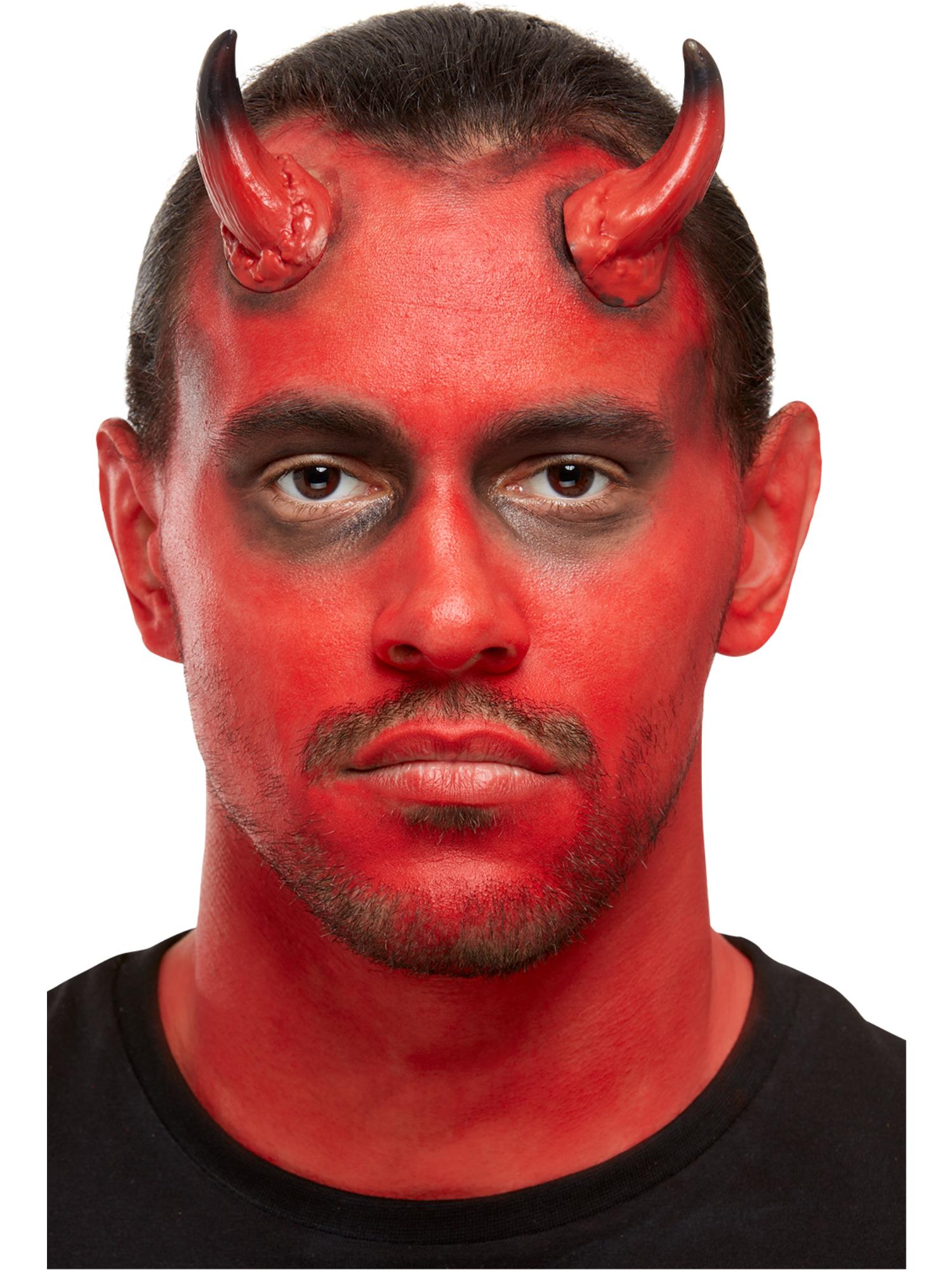 Devil Aqua Make Up Kit